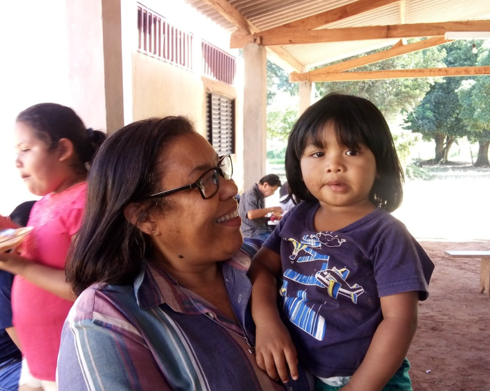 Ir. Maria José na missão com os povos da Amazônia